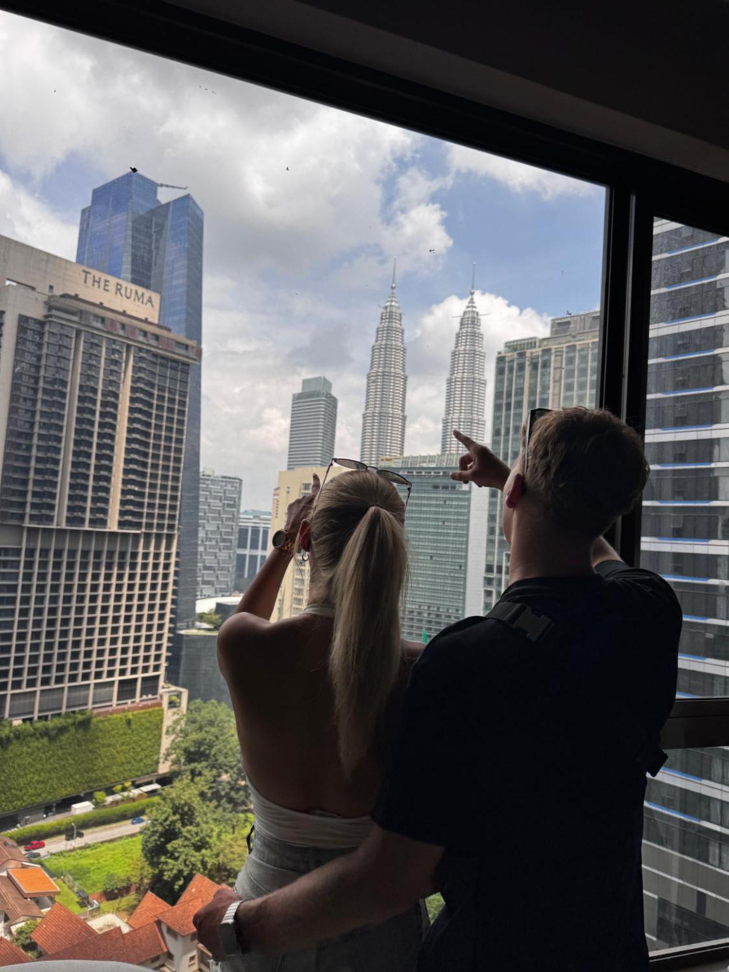 8 Kia Peng Suites Klcc By Luna Kuala Lumpur Eksteriør billede